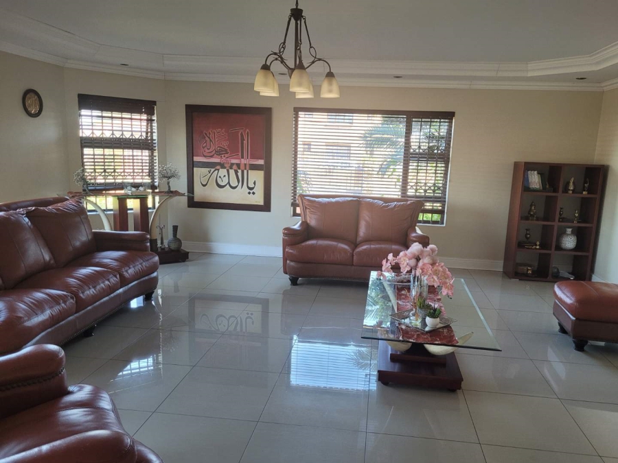 5 Bedroom Property for Sale in Goodwood Park Western Cape